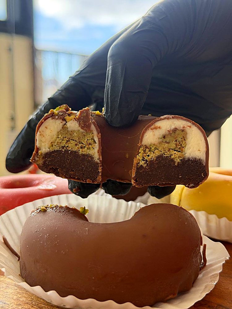 XOXO Pastry Dubai Filling Donut Cake