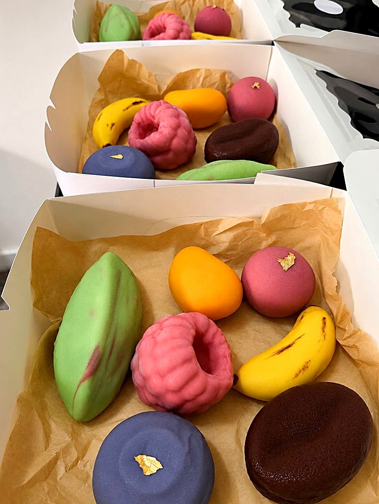 XOXO Pastry Fruit Desserts Box Fruit Dessert