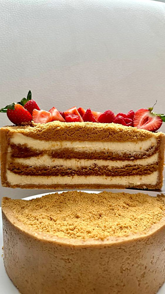 XOXO Pastry Honey Signature Cheesecake